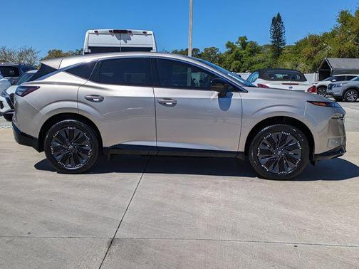 Champagne Silver Metallic 2026 Nissan Murano Platinum