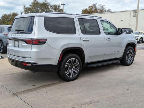 2024 Jeep Wagoneer Series II 4x2