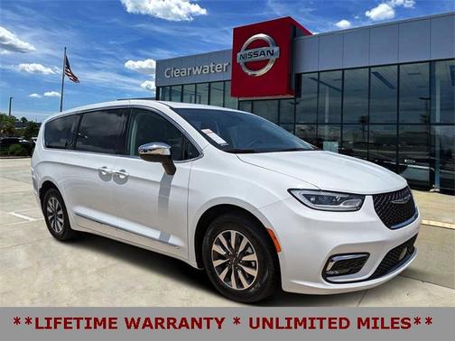2023 Chrysler Pacifica Hybrid Limited