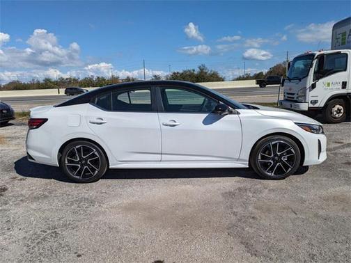 2025 Nissan Sentra SR