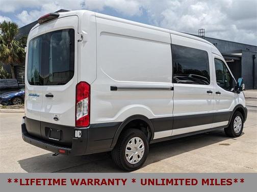 2022 Ford Transit-350 Base