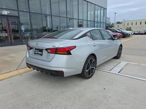 2023 Nissan Altima SR FWD