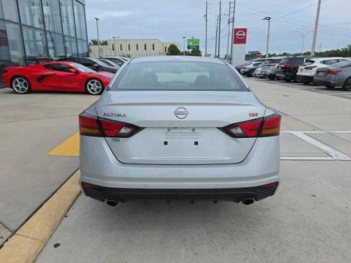 2023 Nissan Altima SR FWD