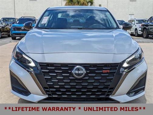 2023 Nissan Altima SR FWD