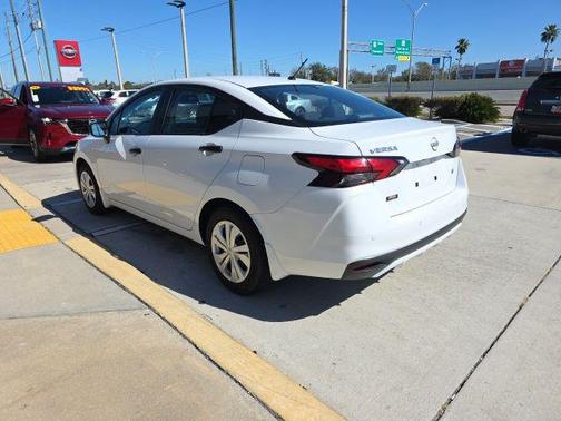 2024 Nissan Versa 1.6 S