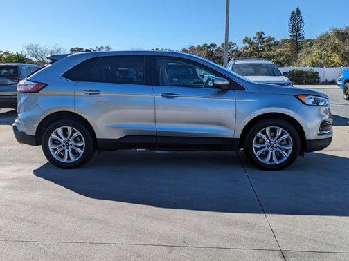 2023 Ford Edge Titanium