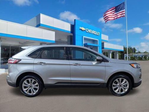 2023 Ford Edge Titanium