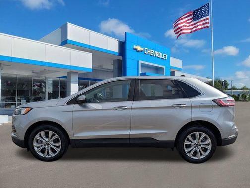 2023 Ford Edge Titanium