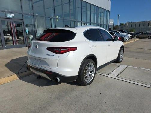 2018 Alfa Romeo Stelvio Ti Lusso