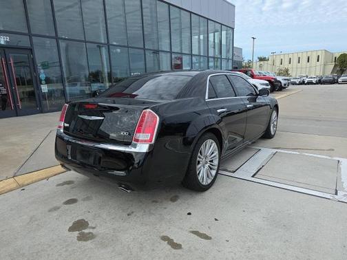 2012 Chrysler 300 Limited