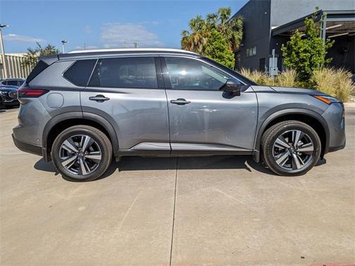 2025 Nissan Rogue SL