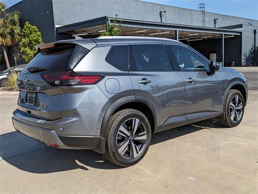 2025 Nissan Rogue SL