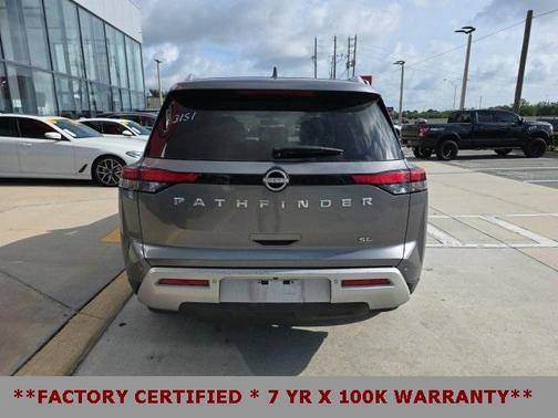 2023 Nissan Pathfinder SL FWD