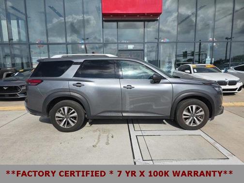 2023 Nissan Pathfinder SL FWD