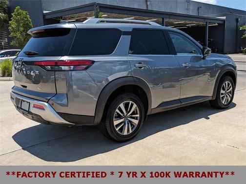 2023 Nissan Pathfinder SL FWD