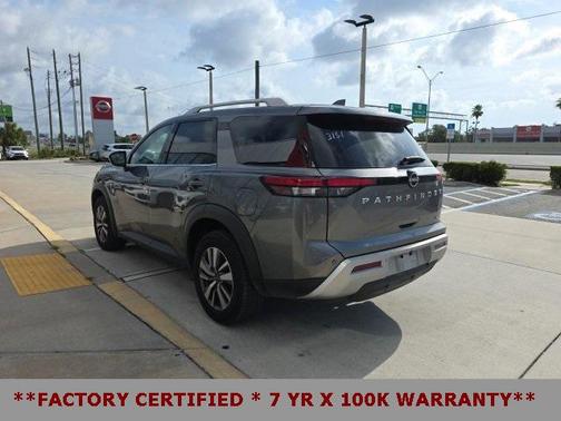 2023 Nissan Pathfinder SL FWD