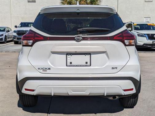 2024 Nissan Kicks SR