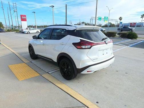 2024 Nissan Kicks SR