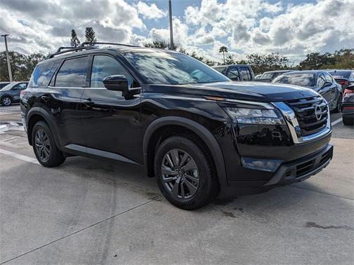 2025 Nissan Pathfinder SV FWD