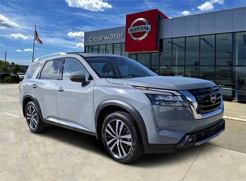 2025 Nissan Pathfinder Platinum FWD