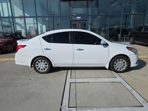 2015 Nissan Versa 1.6 SV