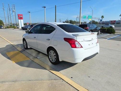 2015 Nissan Versa 1.6 SV