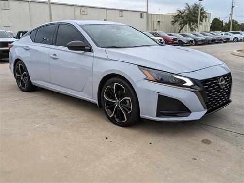 2024 Nissan Altima SR FWD