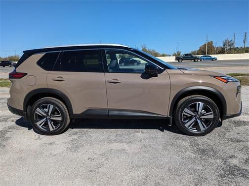 2025 Nissan Rogue SL
