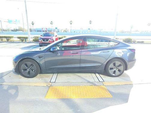 2022 Tesla Model 3 Standard Range