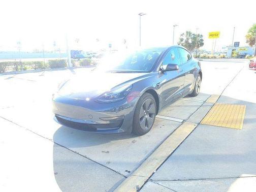 2022 Tesla Model 3 Standard Range