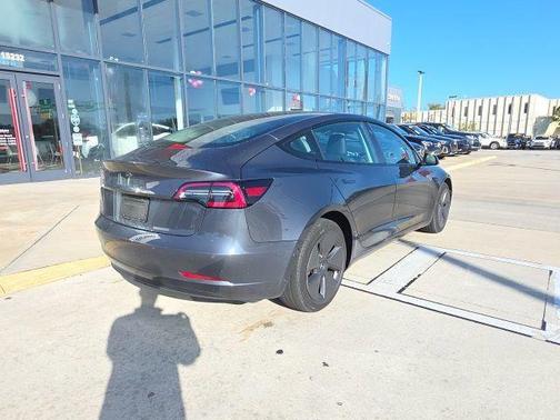 2022 Tesla Model 3 Standard Range