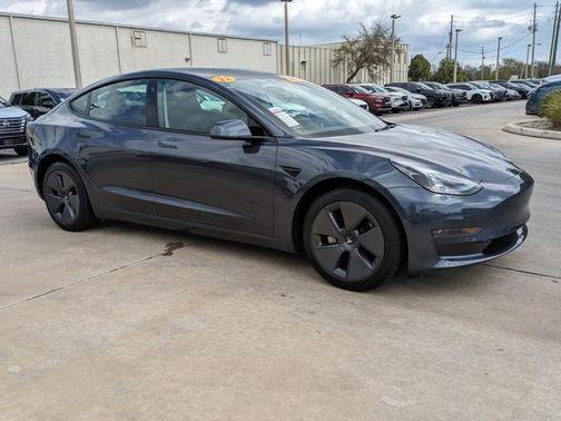 2022 Tesla Model 3 Standard Range