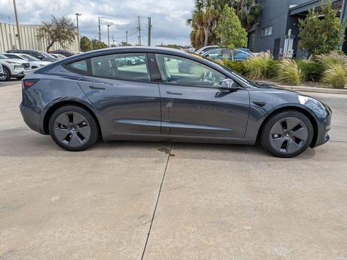 2022 Tesla Model 3 Standard Range