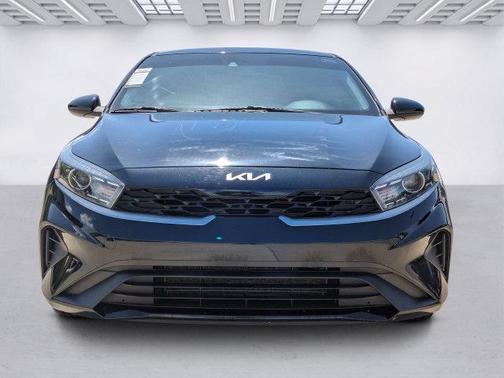Aurora Black 2022 Kia Forte LXS