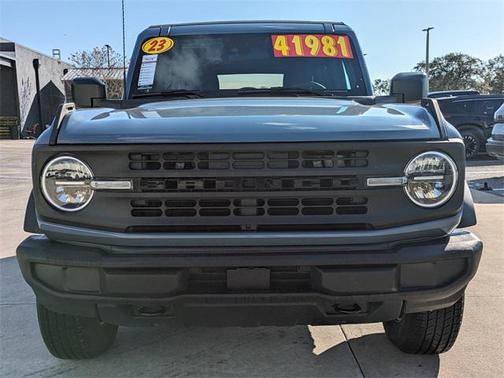 2023 Ford Bronco Base