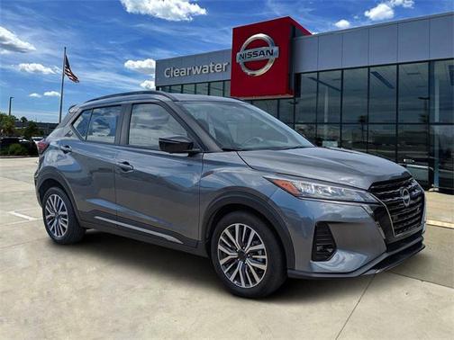 2024 Nissan Kicks SR