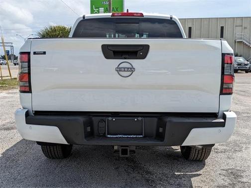 2025 Nissan Frontier SV