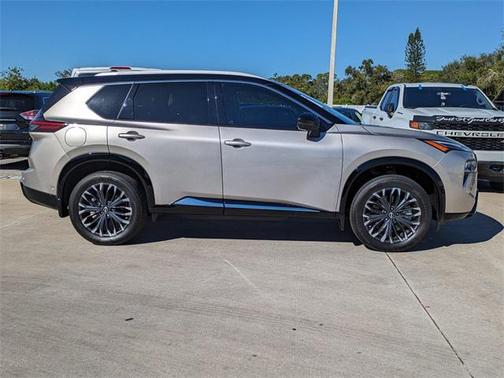 2025 Nissan Rogue Platinum