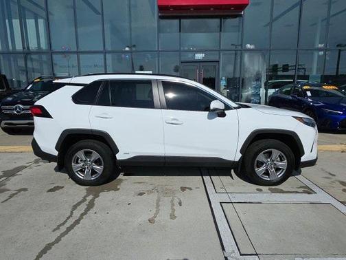 2024 Toyota RAV4 Hybrid XLE