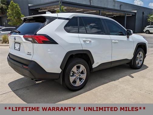 2024 Toyota RAV4 Hybrid XLE
