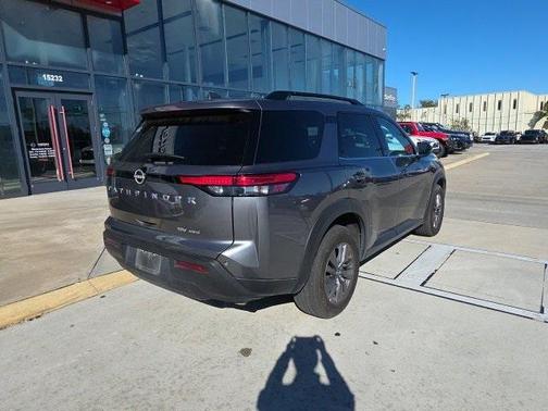 2024 Nissan Pathfinder SV 4WD