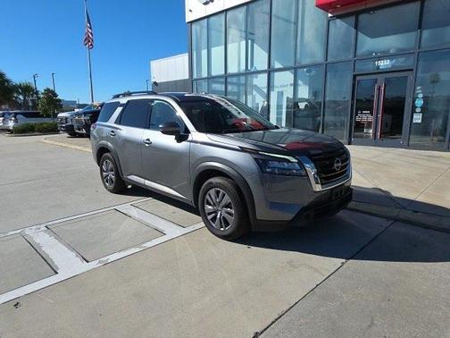 2024 Nissan Pathfinder SV 4WD