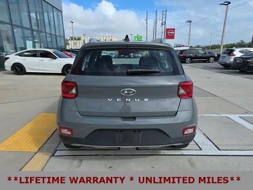 2022 Hyundai VENUE SEL