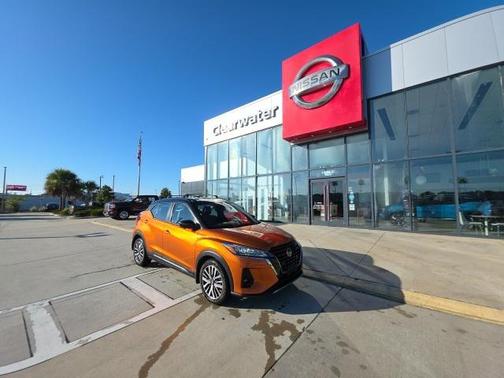 2021 Nissan Kicks SR