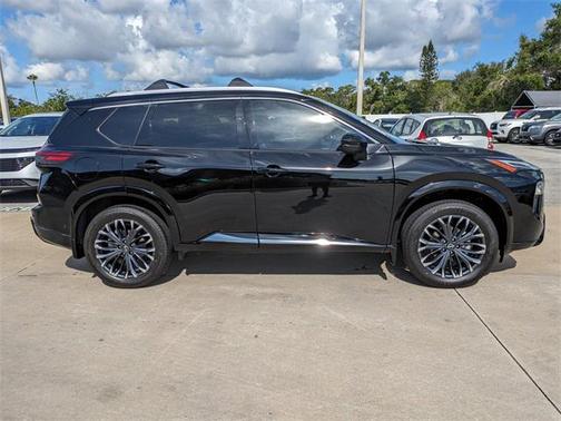2025 Nissan Rogue Platinum