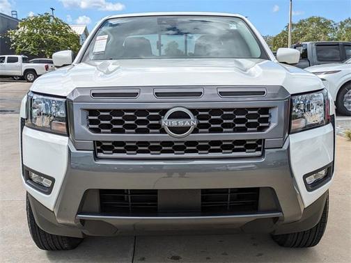 2025 Nissan Frontier SV