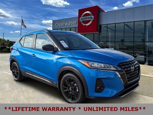 2023 Nissan Kicks SR