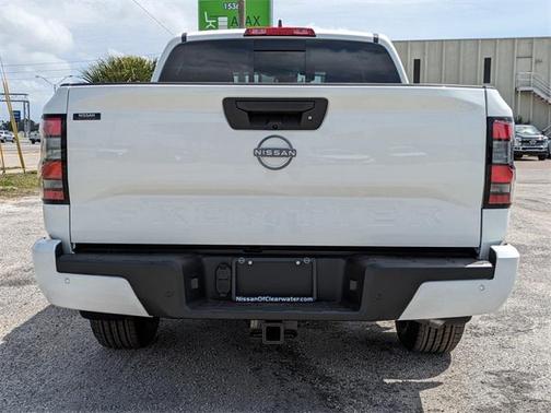 2025 Nissan Frontier SV