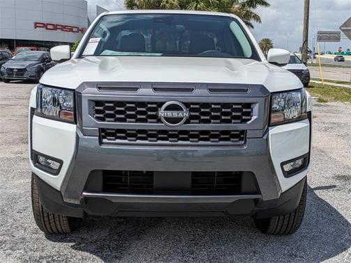 2025 Nissan Frontier SV