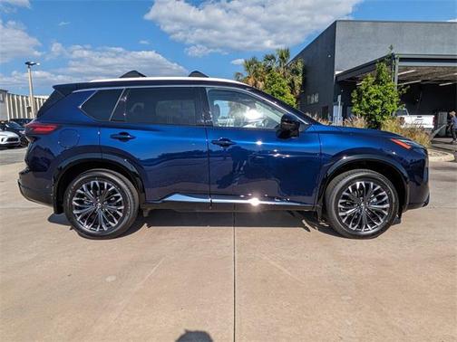 2025 Nissan Rogue Platinum